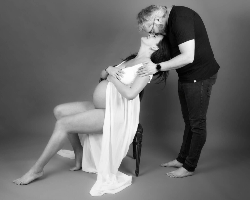 Maternity photos - Boldly Her Photography